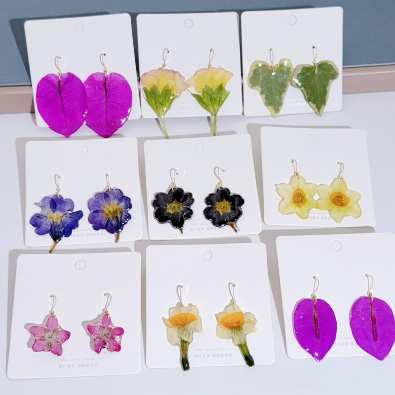 Body Jewelry Wholesale - أقراط من الزهور الطبيعية المضغوطة بالراتنج