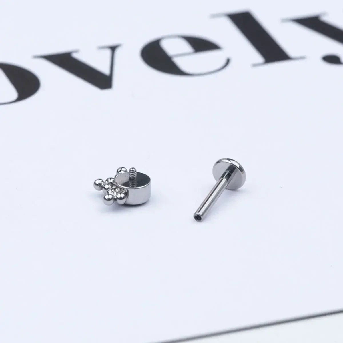G23 ASTM F136 زرع الصف التيتان - مراجعة Body Jewelry Implant Grade Titanium وسعره