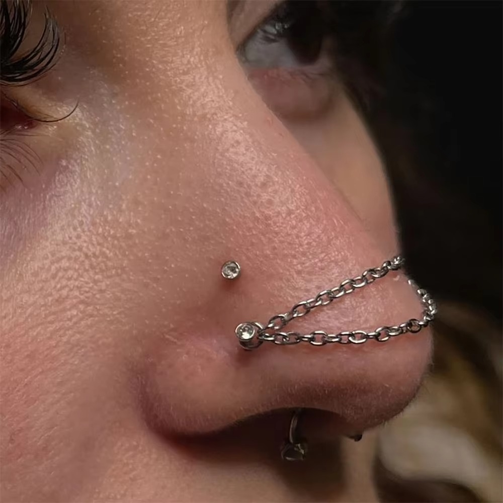 سلسلة أنف من التيتانيوم بتصميم - مراجعة Body Jewelry Titanium وسعره